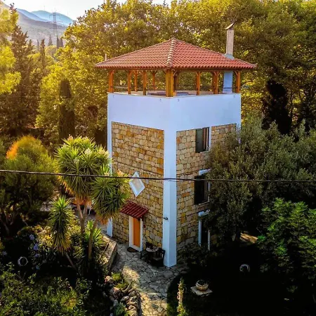 Steinturm mit Dach-Terrasse zwischen Fluß, Meer und Gebirge- Spiti Pirgos Paralia Sergoulas Exterior foto