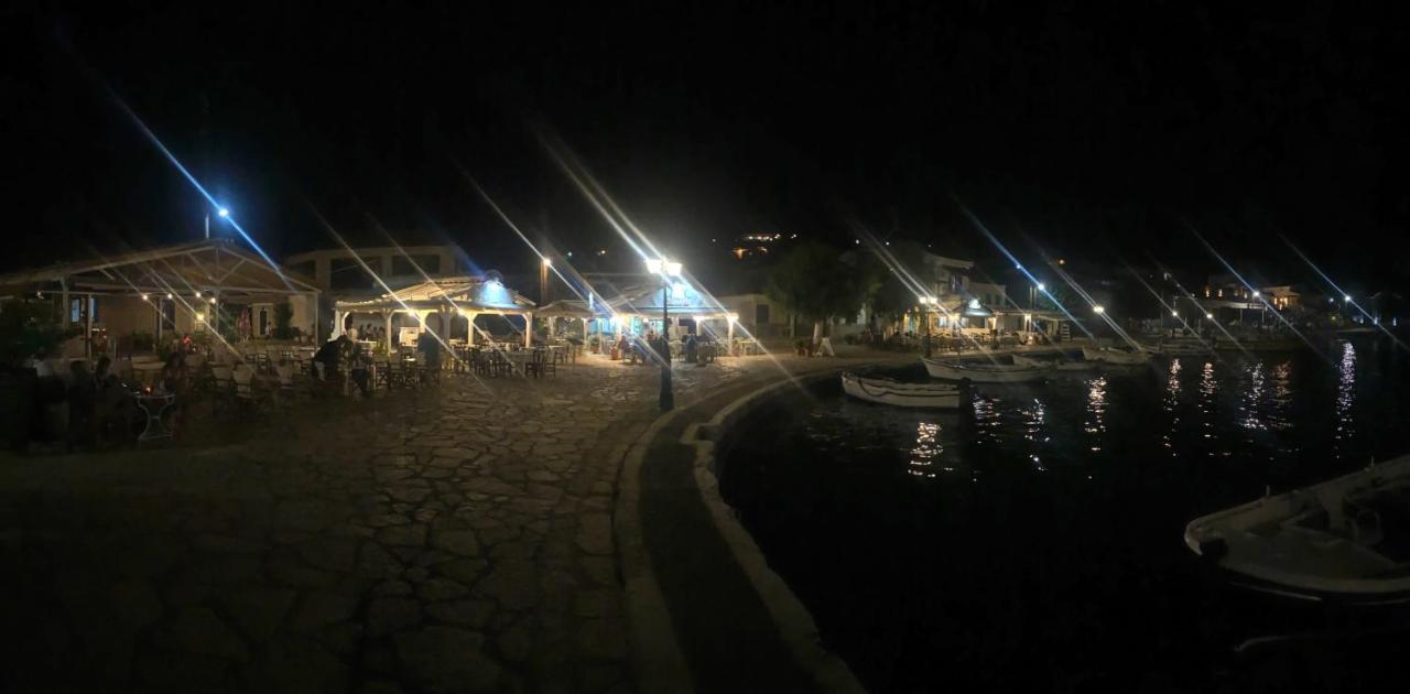 Dom wakacyjny Steinturm Mit Dach-terrasse Zwischen Fluss, Und Gebirge- Spiti Pirgos