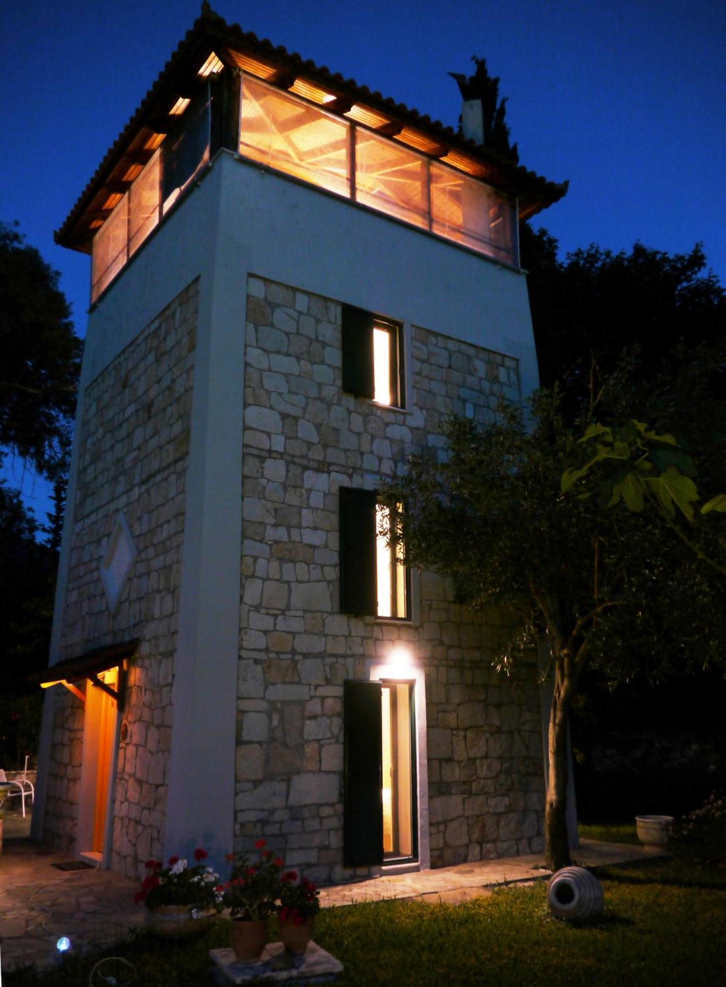 Dom wakacyjny Steinturm Mit Dach-terrasse Zwischen Fluss, Und Gebirge- Spiti Pirgos Paralia Sergoulas